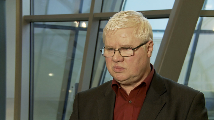 Prof. J. Hausner: Stopy bez zmian tak długo jak się da