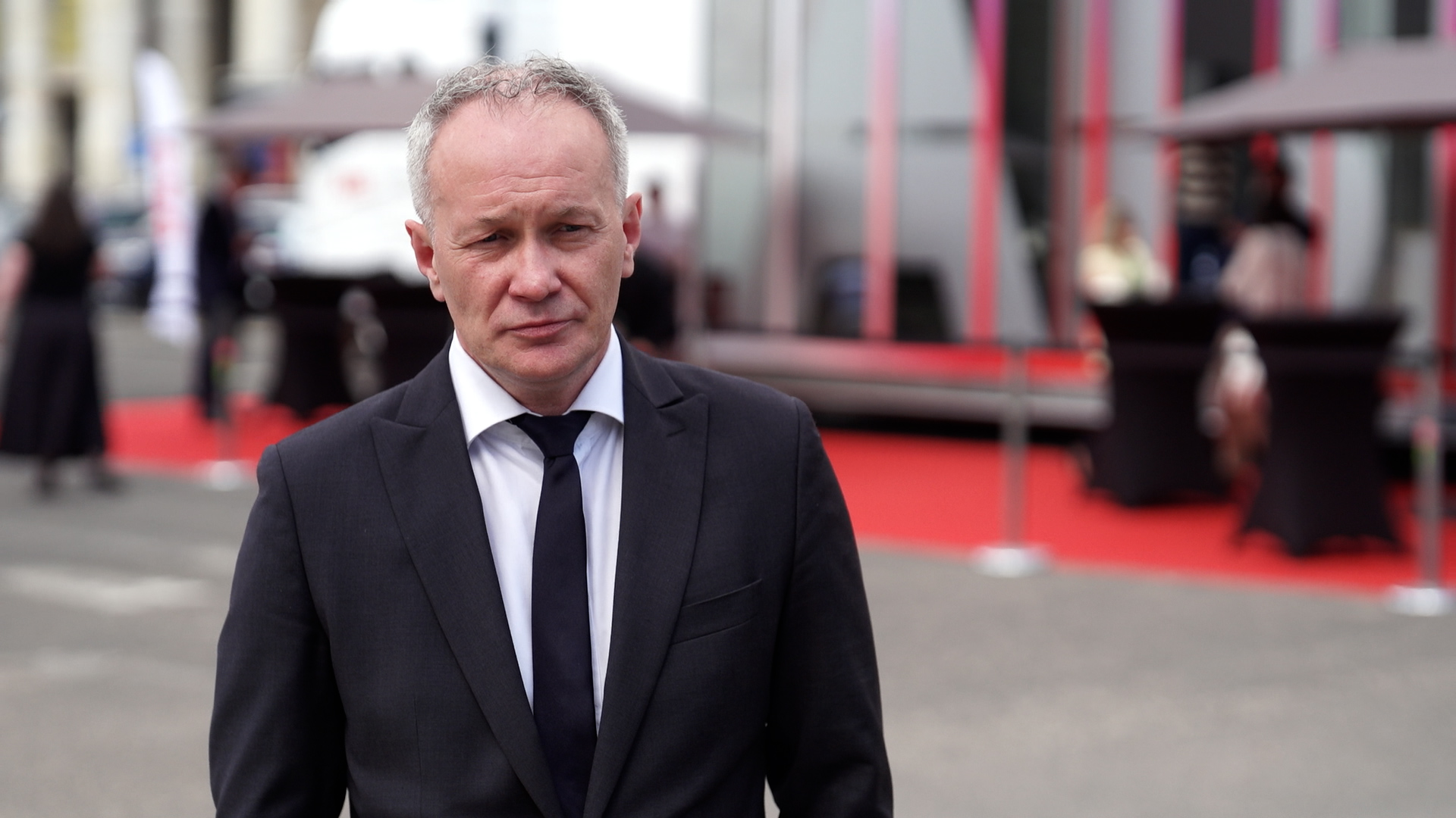 Przemysł nie rezygnuje z inwestycji mimo dużej niepewności. Napędzają je wysokie ceny energii Przemysł nie rezygnuje z inwestycji mimo dużej niepewności. Napędzają je wysokie ceny energii