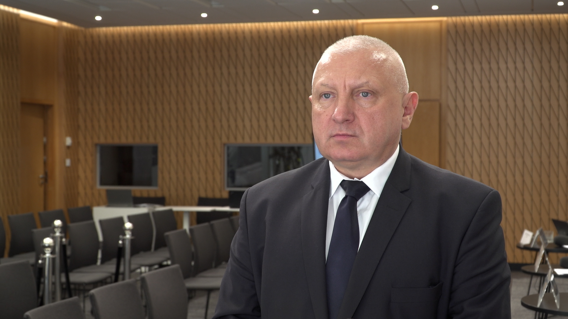 Na szczepienia przeciw grypie decyduje się niewielu Polaków. Eksperci apelują o skrócenie procedur i jak najszersze włączenie w cały proces farmaceutów i pielęgniarek Na szczepienia przeciw grypie decyduje się niewielu Polaków. Eksperci apelują o skrócenie procedur i jak najszersze włączenie w cały proces farmaceutów i pielęgniarek
