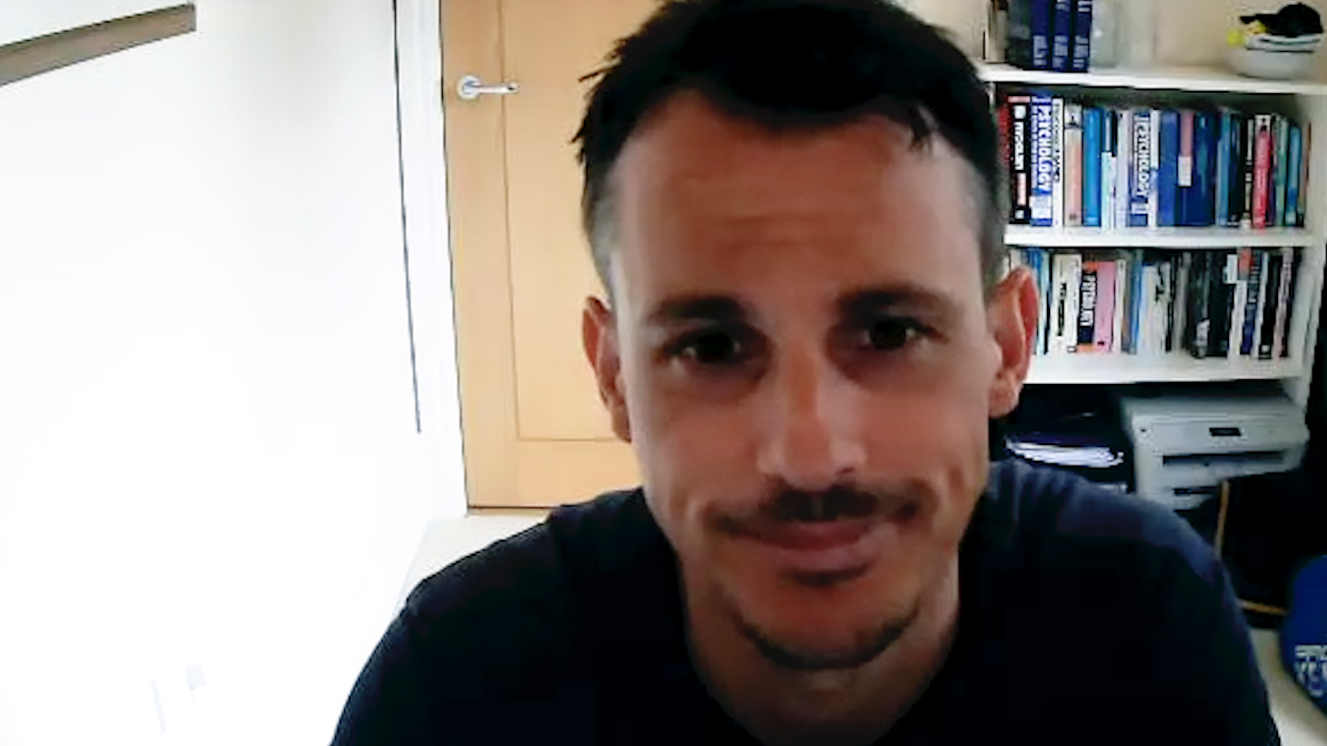 Kobiety rzadziej niż mężczyźni podejmują ryzyko, bo bardziej boją się strat i wyolbrzymiają możliwość niepowodzenia. Ma to swoje konsekwencje ekonomiczne Kobiety rzadziej niż mężczyźni podejmują ryzyko, bo bardziej boją się strat i wyolbrzymiają możliwość niepowodzenia. Ma to swoje konsekwencje ekonomiczne
