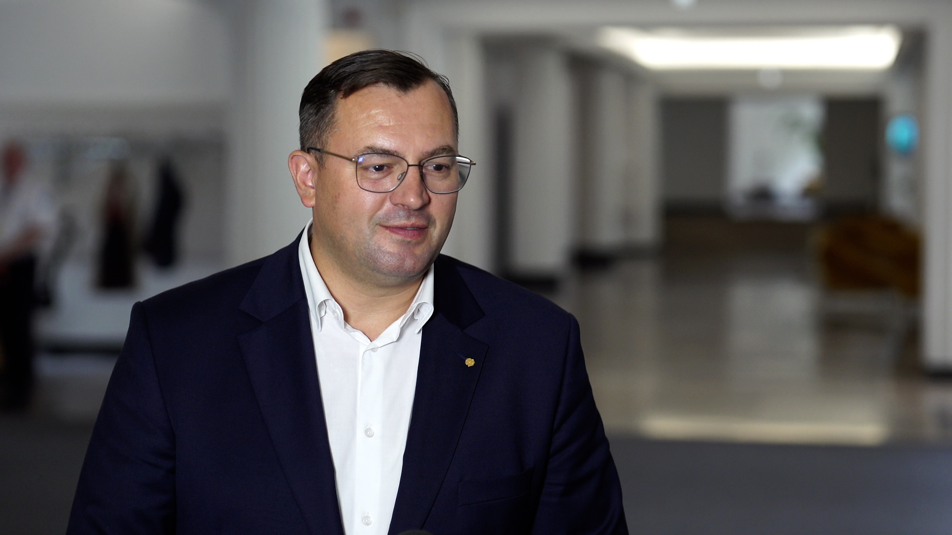 Zakaz trzymania psów i kotów na łańcuchach coraz bliżej. Nowe przepisy czekają na podpis prezydenta Zakaz trzymania psów i kotów na łańcuchach coraz bliżej. Nowe przepisy czekają na podpis prezydenta