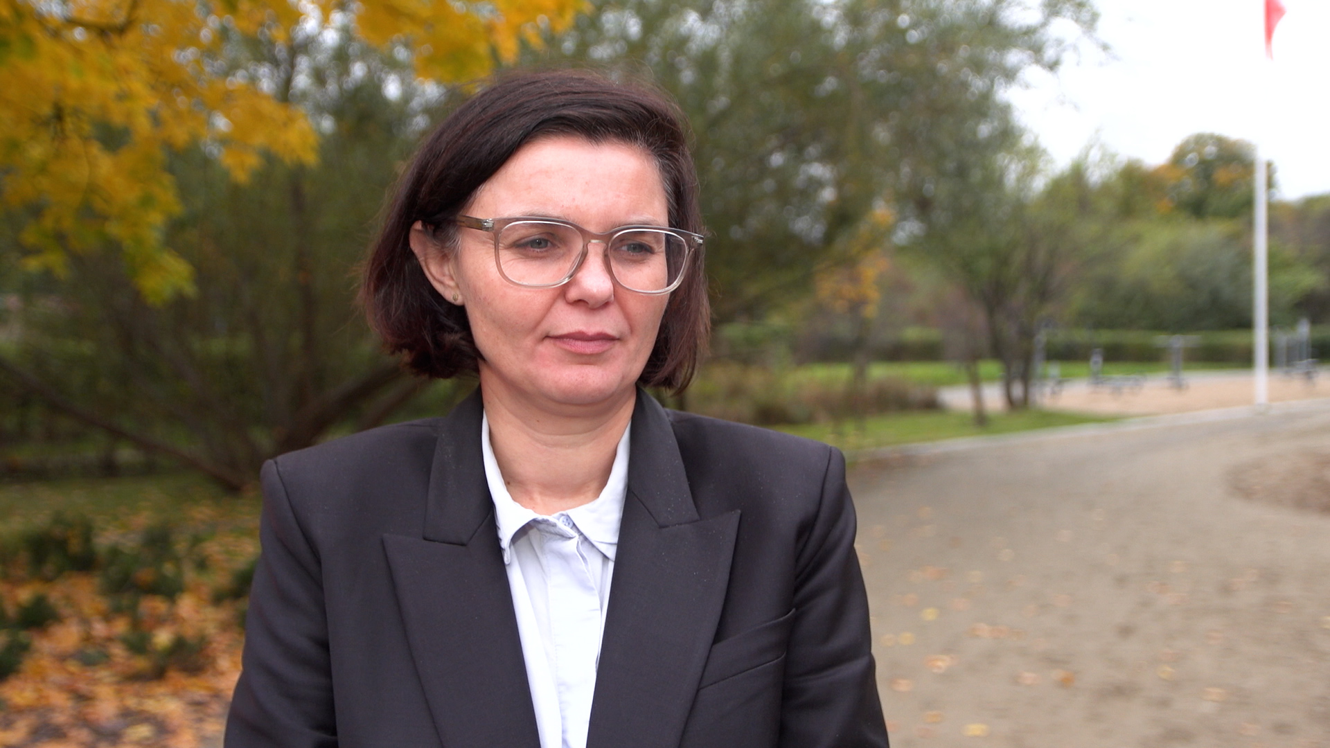 Urzędnicy krytycznie oceniają swoją wiedzę o sztucznej inteligencji. To bariera dla rozwoju takich projektów w administracji