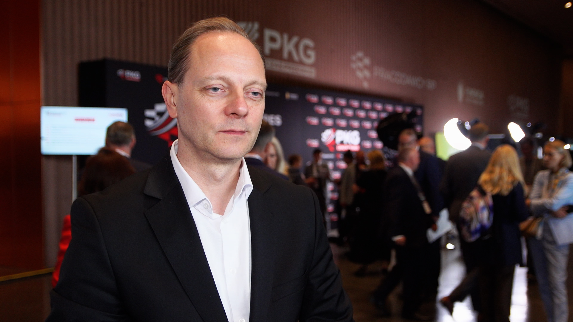 Banki walczą z fintechami o klientów. Wychodzą poza tradycyjne usługi i produkty Banki walczą z fintechami o klientów. Wychodzą poza tradycyjne usługi i produkty