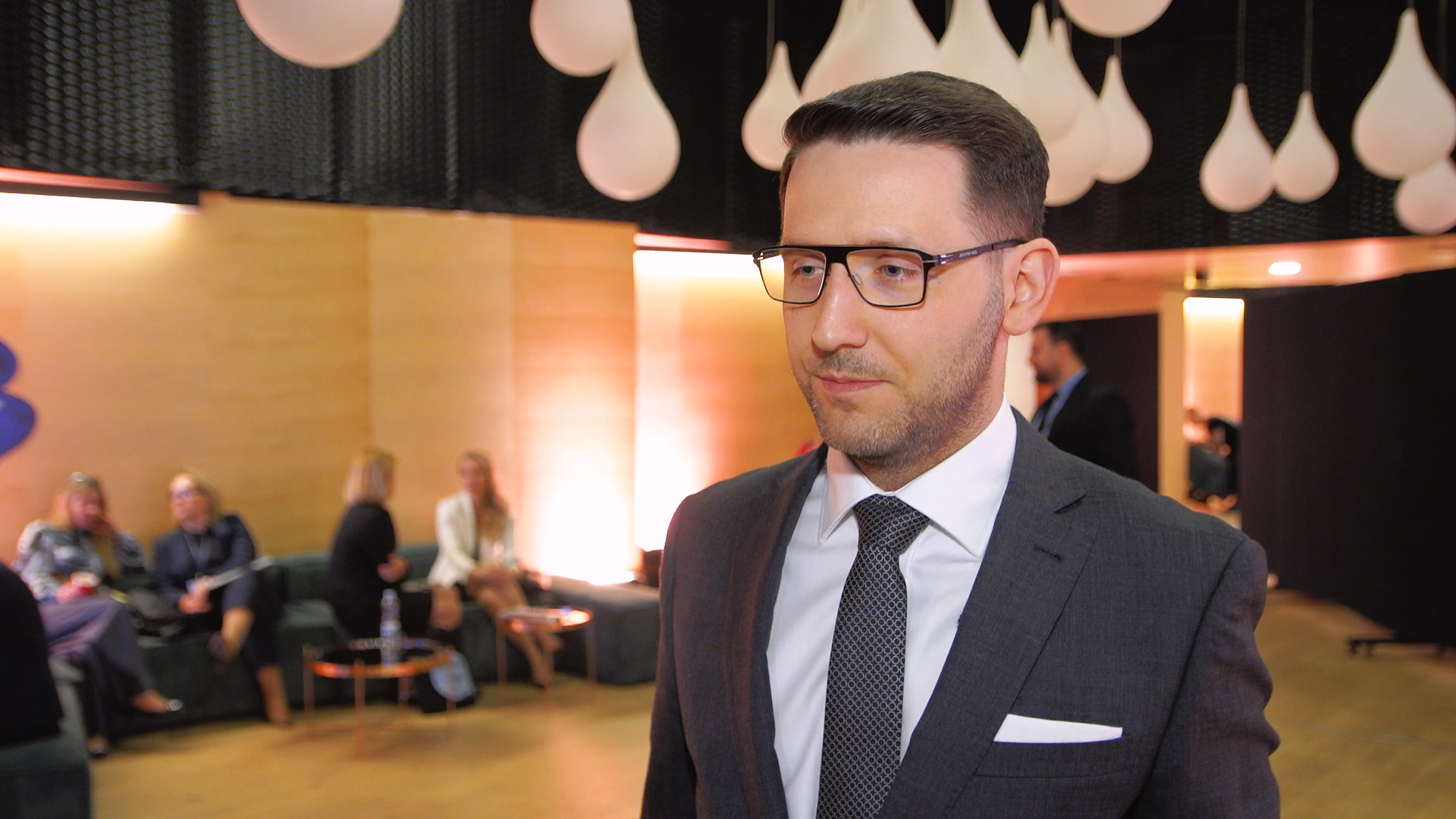 Gospodarka obiegu zamkniętego jest w Polsce na początku drogi. Marnujemy potencjał odpadów komunalnych Gospodarka obiegu zamkniętego jest w Polsce na początku drogi. Marnujemy potencjał odpadów komunalnych
