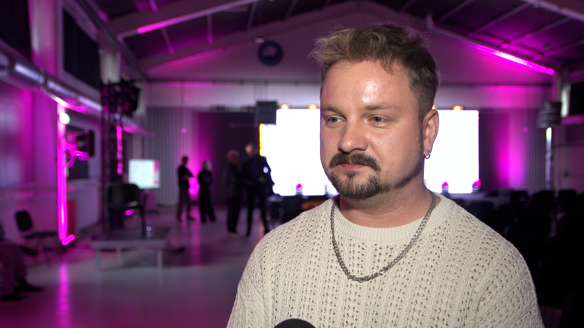 Środowisko muzyczne postuluje wprowadzenie statuetek i wyróżnień dla zaplecza muzycznego. Sprzyja temu rosnący rynek koncertowy