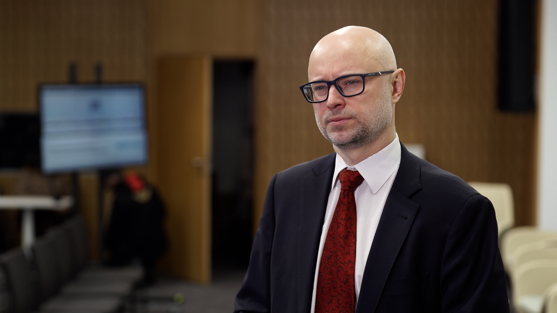 Zmniejszenie ekspozycji alkoholu na półkach może ograniczyć impulsywne zakupy. Branża paliwowa z nowym pomysłem sprzedaży bezwitrynowej