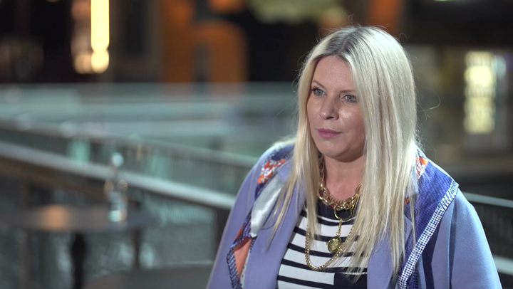 Maria Sadowska: Czasami mam ochotę wrzucić na Instagrama siebie rozczochraną. Nie boję się krytyki, tylko jest to ta część, która powinna zostać ze mną Maria Sadowska: Czasami mam ochotę wrzucić na Instagrama siebie rozczochraną. Nie boję się krytyki, tylko jest to ta część, która powinna zostać ze mną