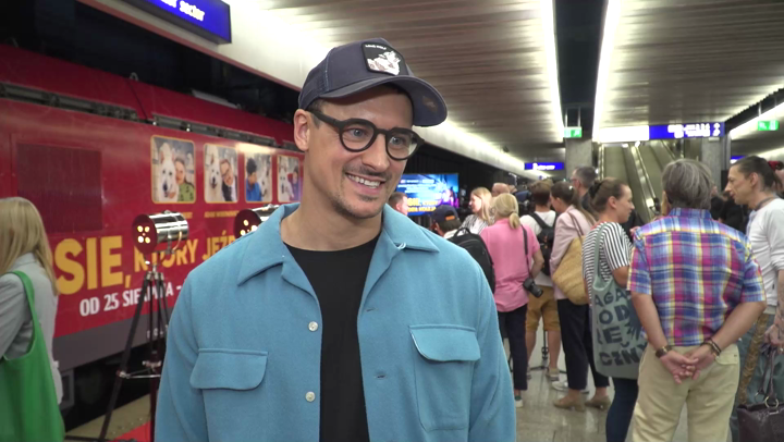 Mateusz Damięcki: Film „O psie, który jeździł koleją” będzie mocno chwytał za serce. Jestem ojcem i doskonale rozumiem emocje bohatera, którego w nim gram Mateusz Damięcki: Film „O psie, który jeździł koleją” będzie mocno chwytał za serce. Jestem ojcem i doskonale rozumiem emocje bohatera, którego w nim gram