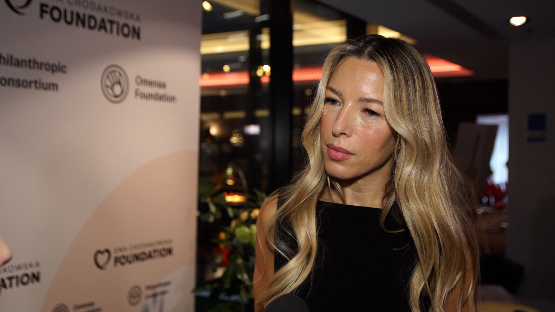 Ewa Chodakowska: Nie czuję, iż potrzebuję poprawek i usprawnień w mediach społecznościowych. Po prostu lubię i akceptuję siebie