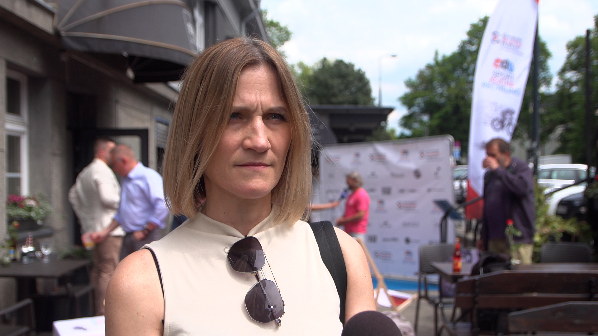 Iwona Guzowska: Aby nie produkować kolejnych elektrośmieci, staram się nie używać baterii. Bliska jest mi też idea przerabiania starych rzeczy na coś innego