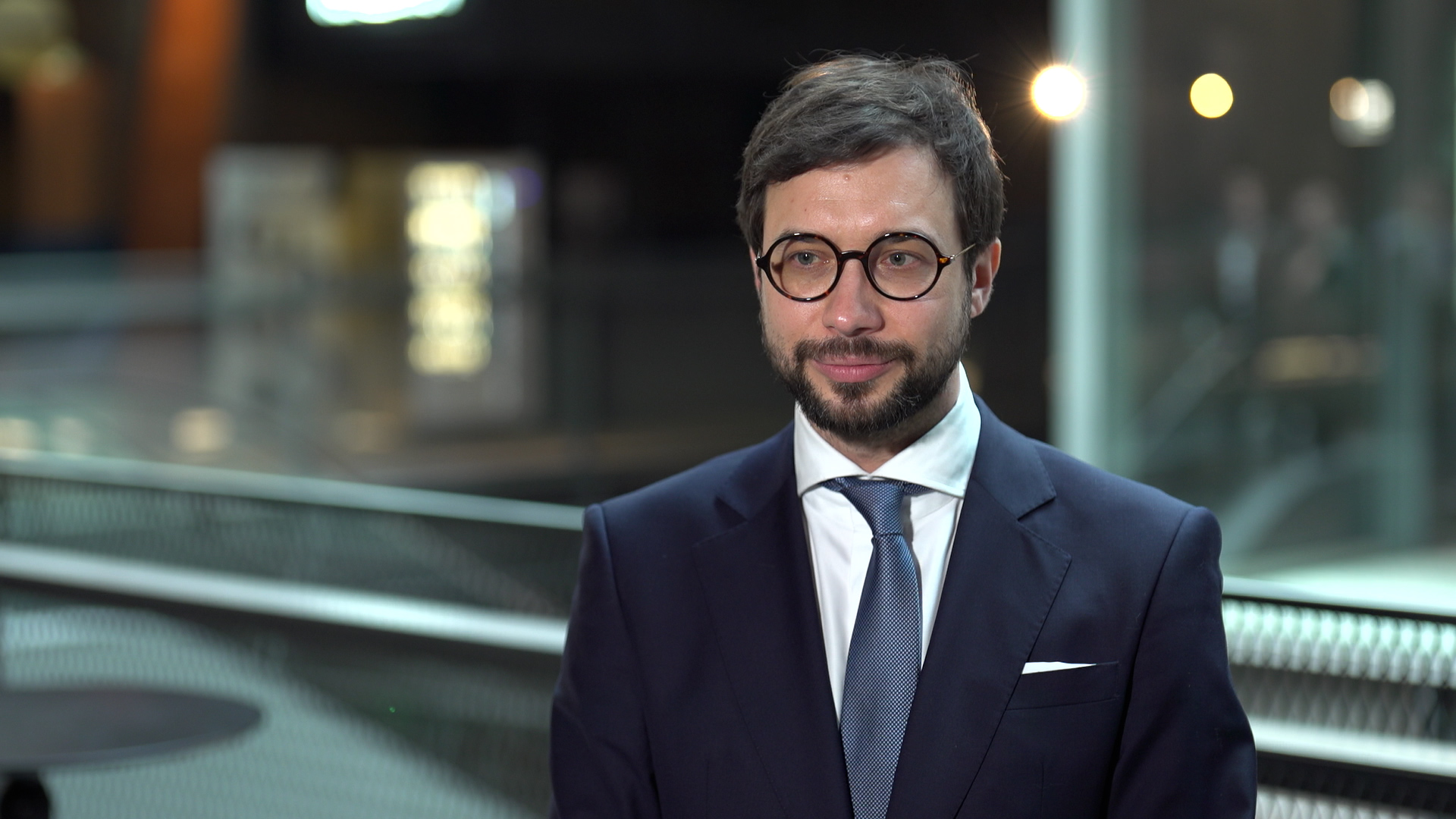 Polki mają duży problem z akceptacją swojego wyglądu. Często próbują podnieść poczucie własnej wartości za pomocą inwazyjnych zabiegów medycyny estetycznej czy operacji plastycznych Polki mają duży problem z akceptacją swojego wyglądu. Często próbują podnieść poczucie własnej wartości za pomocą inwazyjnych zabiegów medycyny estetycznej czy operacji plastycznych