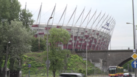 Pociągi, kolej, tory, Stadion Narodowy, PKP Powiśle, Warszawa - lipiec [przebitki]