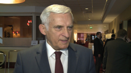 J. Buzek: pakiet klimatyczny zagraża konkurencyjności europejskiej gospodarki