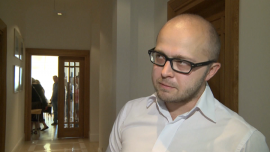 Memoriał Wolnego Słowa upamiętni podziemny ruch wydawniczy. Instalacja stanie w centrum Warszawy Wszystkie newsy