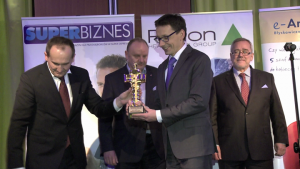 Wręczenie Nagrody Finansista Roku 2012 ministrowi skarbu Mikołajowi Budzanowskiemu - przebitki Wszystkie newsy