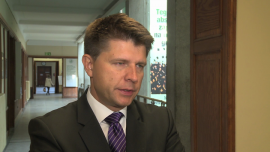 R. Petru: ten budżet przeprowadzi nas przez szalejące wody kryzysu w Europie Wszystkie newsy