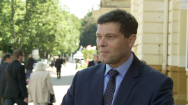 Agencja Mienia Wojskowego odrzuciła propozycje sprzedaży udziałów w lotnisku w Modlinie. Czeka aż wzrośnie ich wartość. Wszystkie newsy