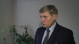 Prof. L. Balcerowicz: podniesienie płacy minimalnej czy program 500 zł na dziecko mogą doprowadzić do rozwoju szarej strefy