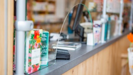 Farmaceuci z coraz większą rolą w opiece zdrowotnej. Apteki zasilają budżet olbrzymią kwotą [DEPESZA]