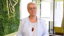 Hałas w szkołach to wciąż duży problem. Coraz więcej placówek jest wyposażanych w kabiny akustyczne