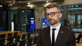 OKI mają zachęcić Polaków do inwestowania. W ciągu trzech lat nowe konta może otworzyć ponad 2 mln osób News powiązane z oszczędności Polaków