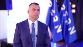 Baza PERN w Dębogórzu zyskała trzy nowe zbiorniki paliwowe. To największy tego typu obiekt w Polsce Strona główna