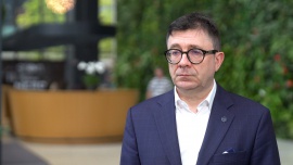 Wśród Polaków rośnie zainteresowanie produktami emerytalnymi. Coraz chętniej wpłacają oszczędności na konta IKE i IKZE
