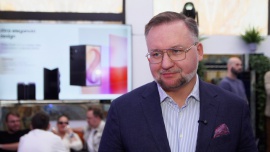 Kategoria składanych smartfonów rośnie szybciej niż cały rynek. Napędzają ją większe ekrany i nowe formy urządzeń News powiązane z rynek smartfonów w Polsce