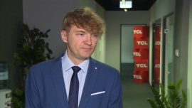 Polacy wymieniają telewizor średnio co sześć lat. Kupują coraz większe i droższe News powiązane z produkcja telewizorów w Polsce