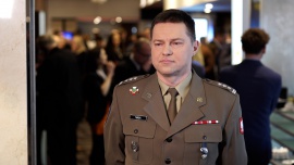 Wojsko rozwija systemy sztucznej inteligencji do wsparcia dowodzenia i cyberobrony. Ważna współpraca z przemysłem i nauką News powiązane z cyberkonflikt