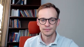 Polska młodzież nie wierzy politykom i instytucjom. Nowa edukacja obywatelska ma zwiększyć ich zaufanie i poczucie sprawczości