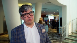 Banki mocno stawiają na sztuczną inteligencję. Obawy o dalszy rozwój projektów budzi geopolityka News powiązane z banki a AI