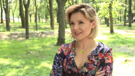 Ania Karwan: na scenie czuję się dużo bardziej swobodnie niż w roli aktorki