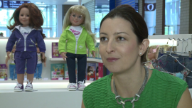 Lalki powinny wyglądem przypominać dzieci, które się nimi bawią