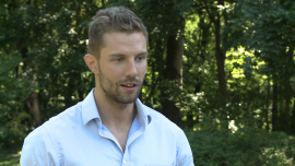 Wygląd cery w dużej mierze zależy od diety. Na liście zakazanych produktów fast foody, tłuste mięso, słodycze i produkty z jasnej mąki