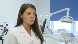 Niewidoczne nakładki na zęby są równie skuteczne jak tradycyjne aparaty ortodontyczne