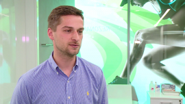 Podczas przygotowań do meczów Euro z każdym piłkarzem pracuje kilkanaście osób. Istotną rolę odgrywają sztaby medyczne