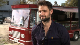 Polacy przekonują się do jedzenia sprzedawanego z food trucków News powiązane z Retro Burger