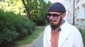 Tomasz Jacyków: Dla próżności i uciechy innych nie będę zaśmiecał tej planety. Kupuję niewiele ubrań i bardzo lubię second handy News powiązane z ślad węglowy
