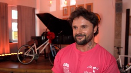 Qczaj: Na drogach szybkiego ruchu lubię mocniej wcisnąć pedał gazu. Niebawem planuję też zrobić prawo jazdy na motocykl News powiązane z kurs