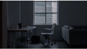 Praktyczny przewodnik: Jak wybrać idealne biuro dla małej firmy?