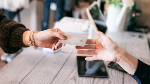 Luka benefitowa w Polsce. Ponad 4 na 10 pracowników nie korzysta regularnie z benefitów Biuro prasowe