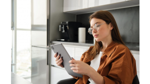 Inwestowanie po pracy – jak budować portfel bez rzucania etatu?