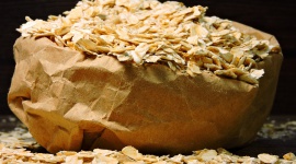 Jak wybrać płatki owsiane do produkcji spożywczej? Odkryj zalety współpracy B2B