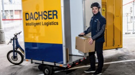 DACHSER dostarczy towary w Pradze elektrycznym rowerem Biuro prasowe