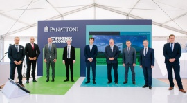 Wiecha na obiekcie budowanym przez Panattoni dla Phoenix Contact E-Mobility Biuro prasowe