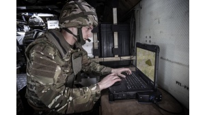 Toughbook wspiera żołnierzy na froncie, umożliwiając im komunikację