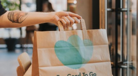 Ponad 150 tys. produktów - Starbucks podsumowuje rok współpracy z Too Good To Go