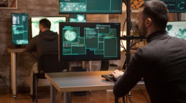 W cyberprzestrzeni trwa zacięta bitwa. Wygrać można tylko z pomocą AI