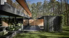 Dom Leśny – budynek, który idealnie komponuje się z otaczającą go przyrodą